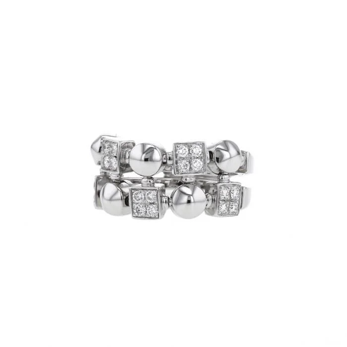 women one-of-a-kind engagement rings -Bulgari Lucéa ring in white gold and diamonds