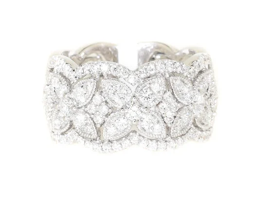 women pear-shaped rings -18kt White Gold Diamond Floral Fashion Ring (1.22 ctw)